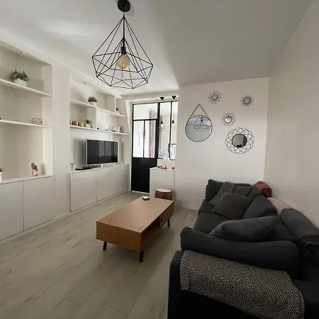 2 Pièces, 35m² Proche Tour Eiffel Appartamento
